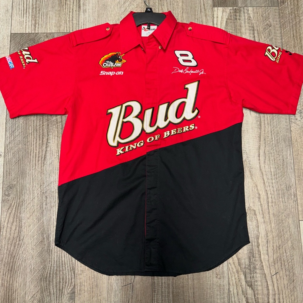 Chase Authentic NASCAR Budweiser rare Outlaw red black racing button up shirt M